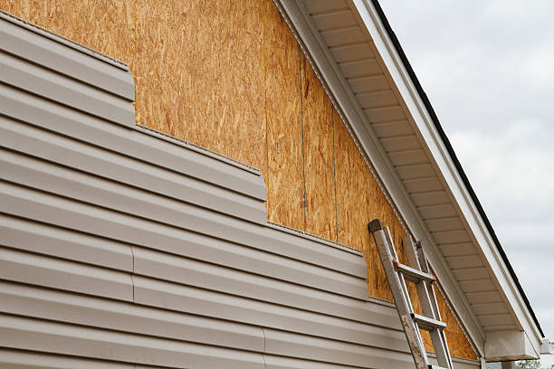 Professional Siding technician working in Mill Spring, NC
